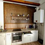 Urban Oasis Chic Central Apartment